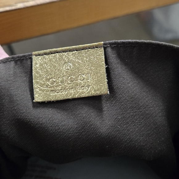 AUTHENTIC GUCCI GG CANVAS TOTE - Picture 7 of 9